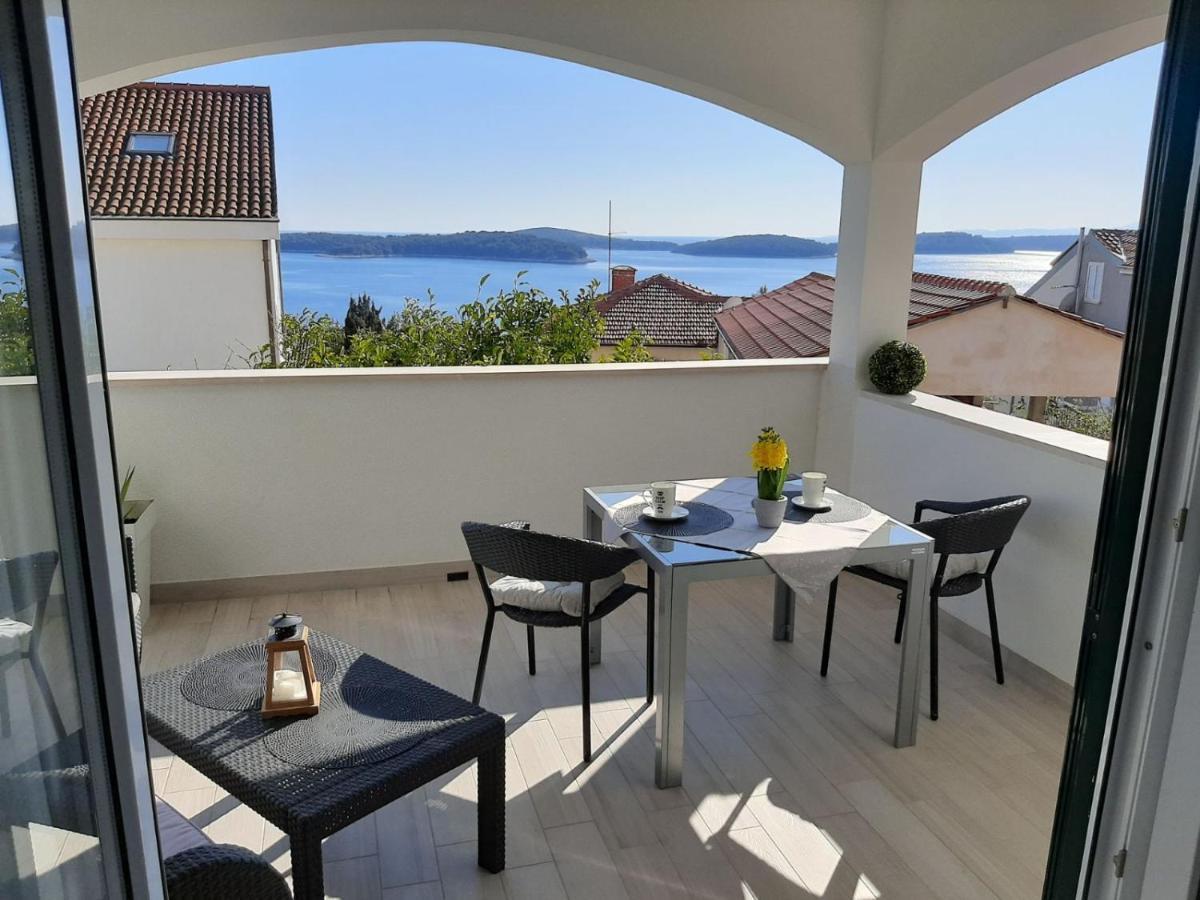 Apartmani Marinka Viskovic Hvar Town Buitenkant foto